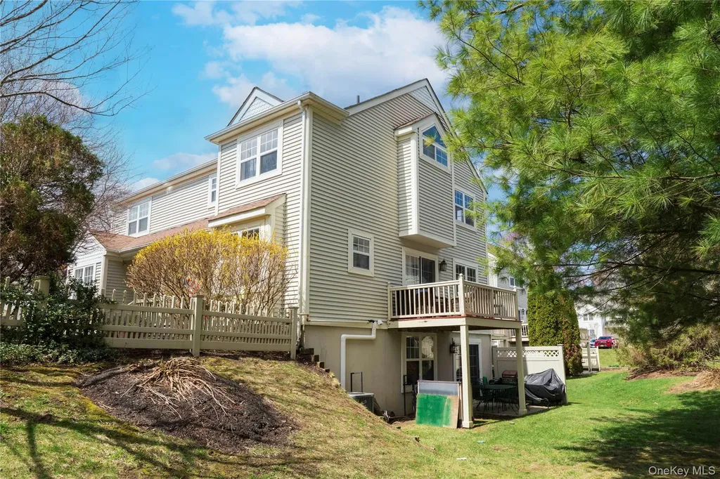 215 Cornwall Meadows Lane Patterson NY 12563