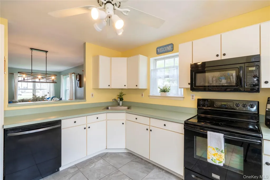 215 Cornwall Meadows Lane Patterson NY 12563