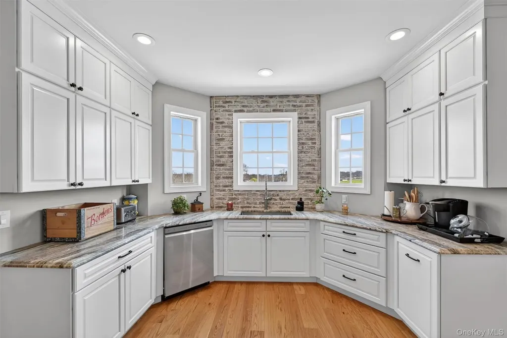 124 Mulford Drive Wallkill NY 12589