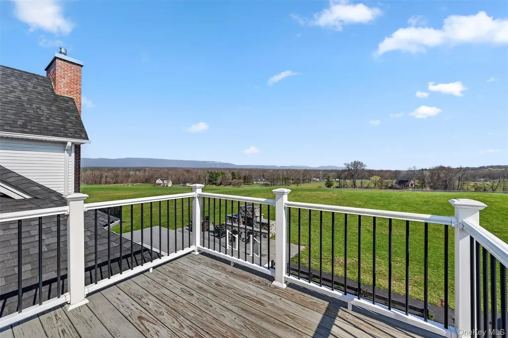 124 Mulford Drive Wallkill NY 12589