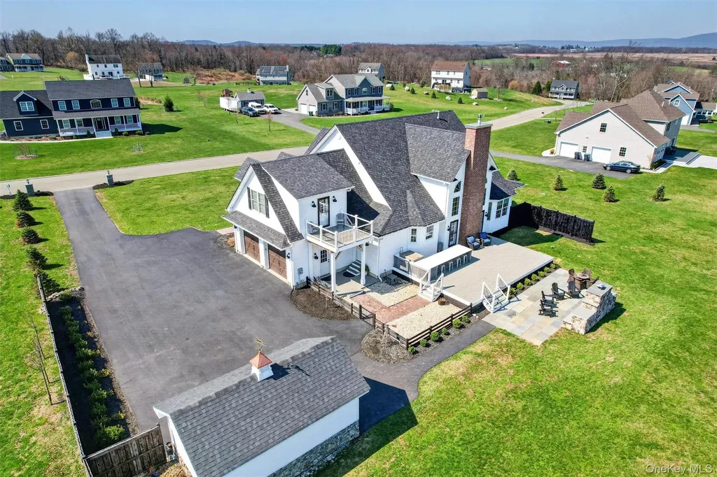 124 Mulford Drive Wallkill NY 12589