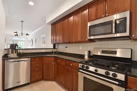 44 Trailhead Lane Tarrytown NY 10591