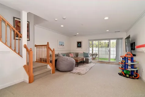 44 Trailhead Lane Tarrytown NY 10591