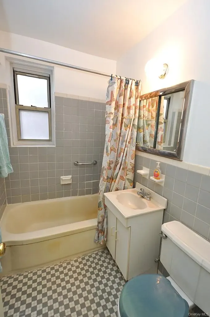 682 Tuckahoe Road Yonkers NY 10710