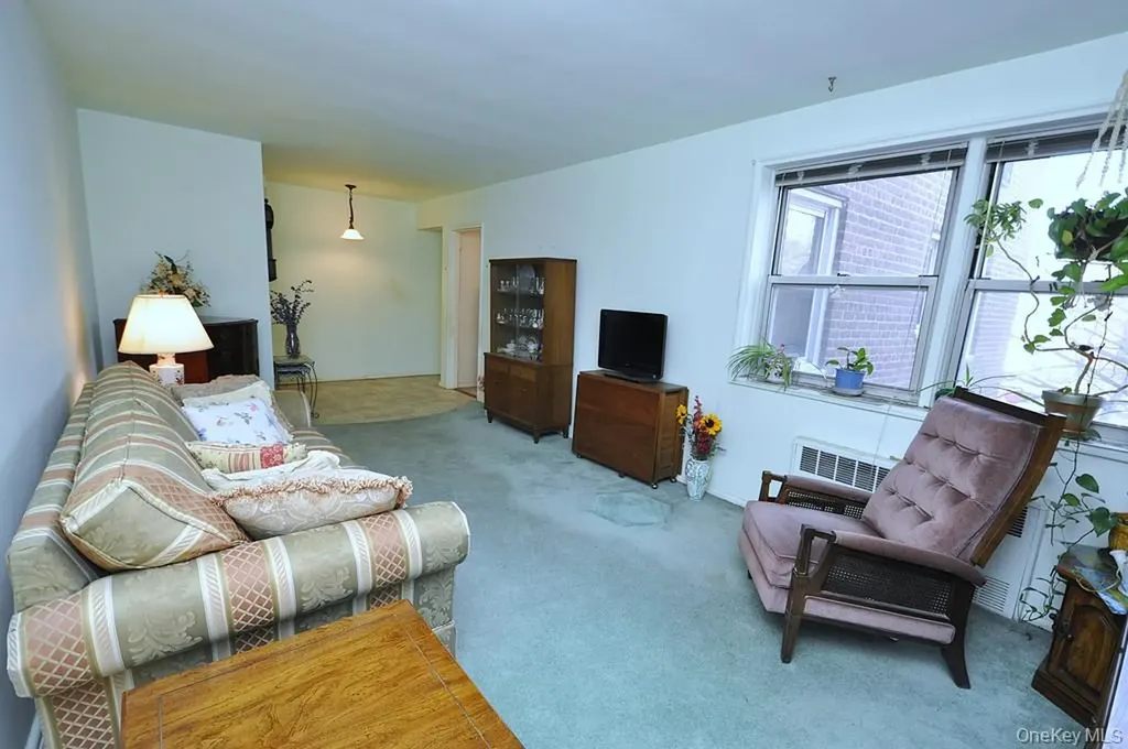 682 Tuckahoe Road Yonkers NY 10710