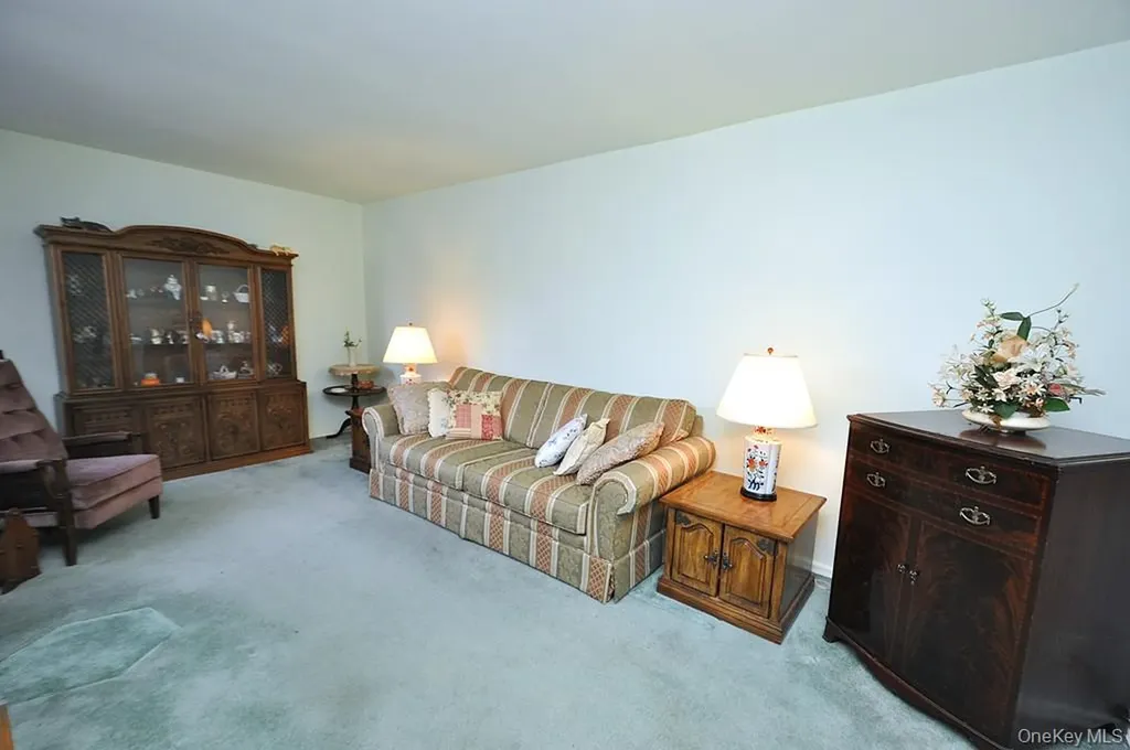682 Tuckahoe Road Yonkers NY 10710