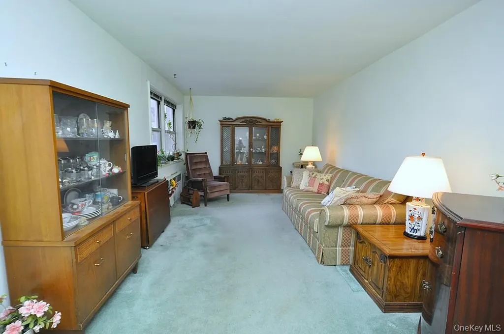 682 Tuckahoe Road Yonkers NY 10710