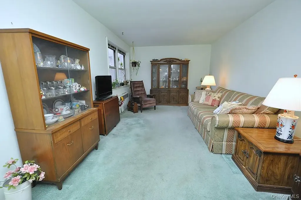 682 Tuckahoe Road Yonkers NY 10710