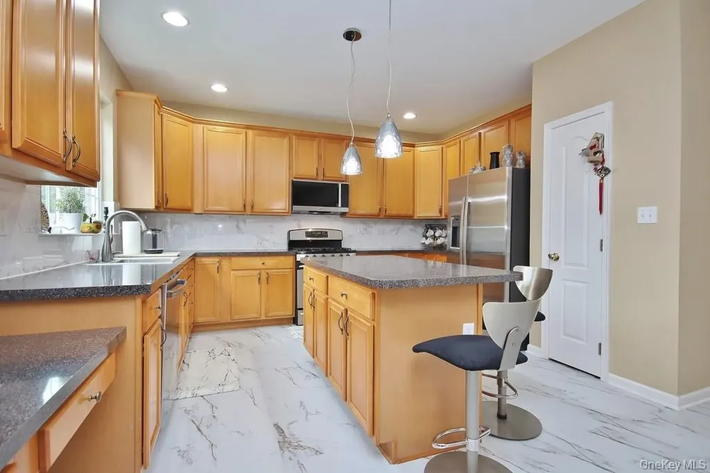 216 Roosevelt Drive Fishkill NY 12524