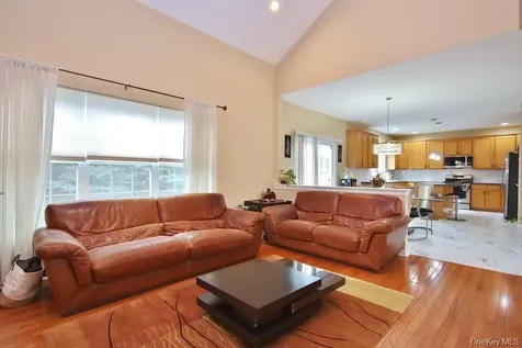 216 Roosevelt Drive Fishkill NY 12524
