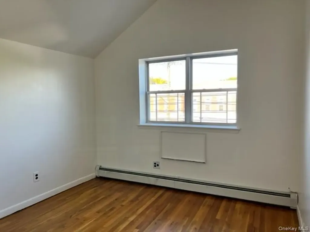 1305 Balcom Avenue Bronx NY 10461