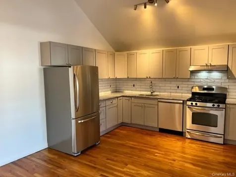 1305 Balcom Avenue Bronx NY 10461