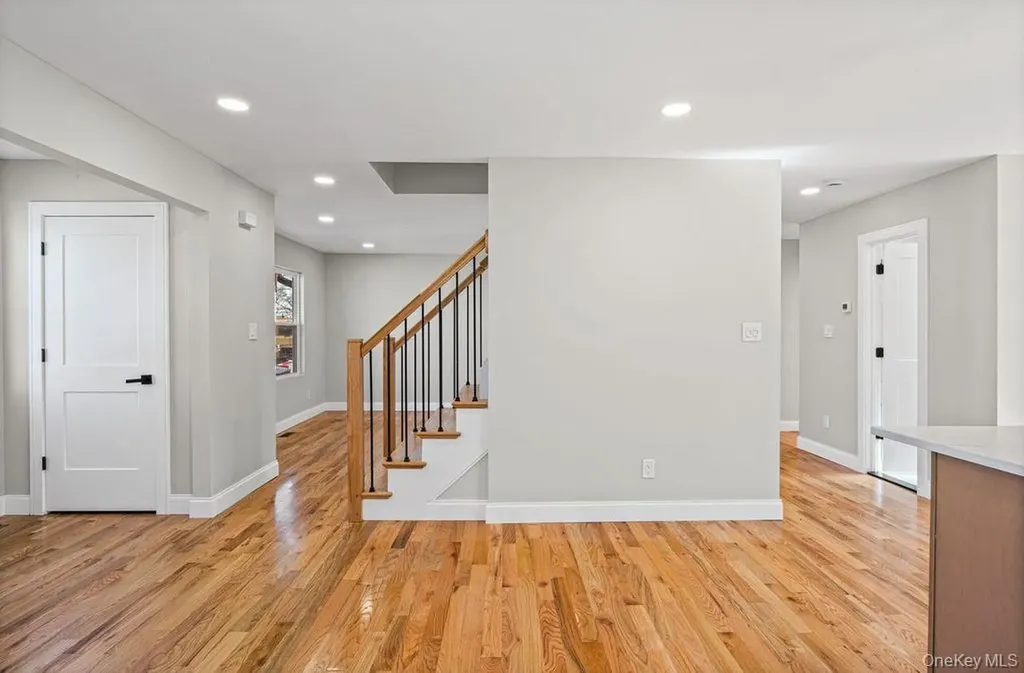 19 Rugby Road Merrick NY 11566