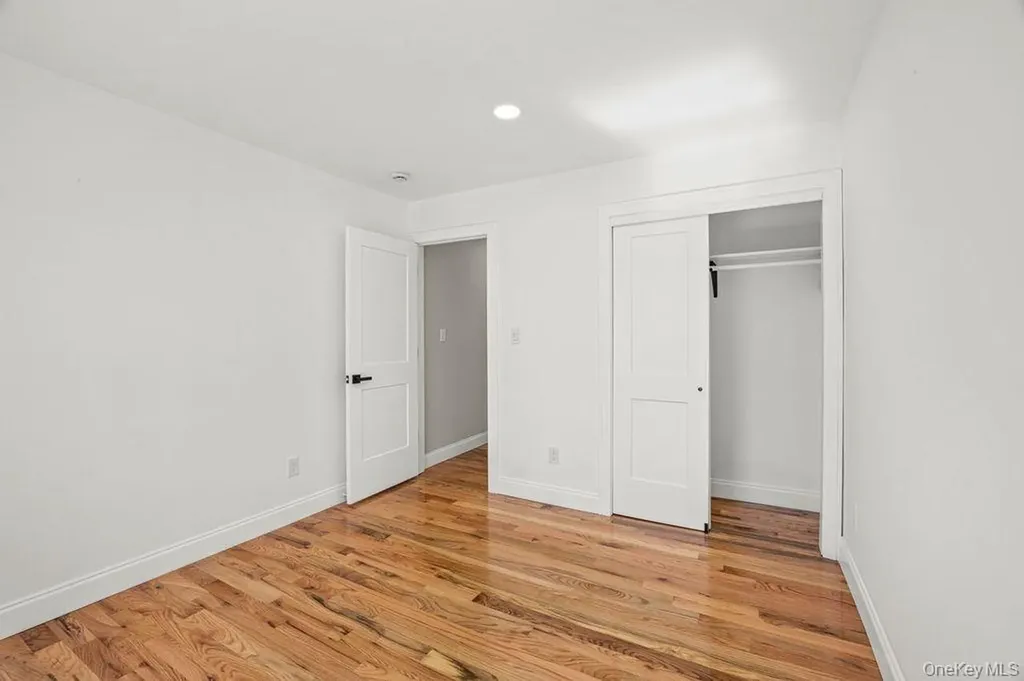 19 Rugby Road Merrick NY 11566