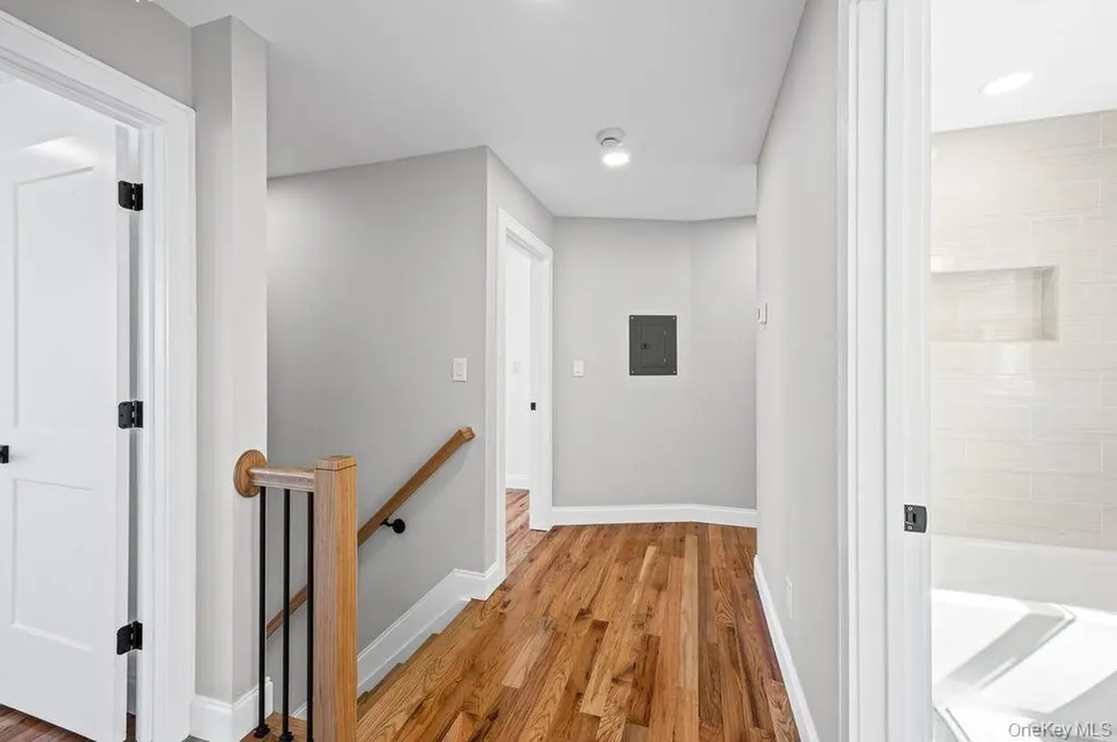 19 Rugby Road Merrick NY 11566