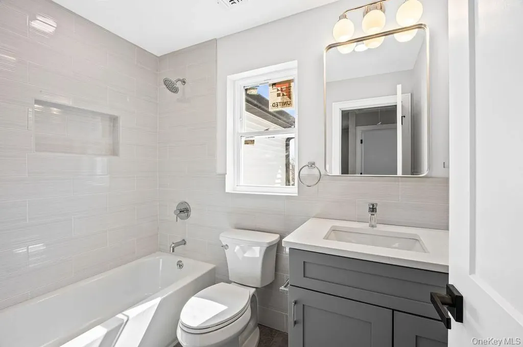 19 Rugby Road Merrick NY 11566