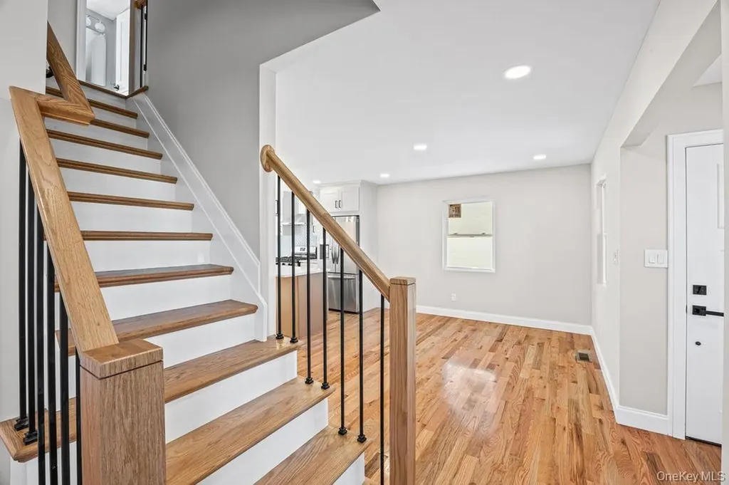 19 Rugby Road Merrick NY 11566