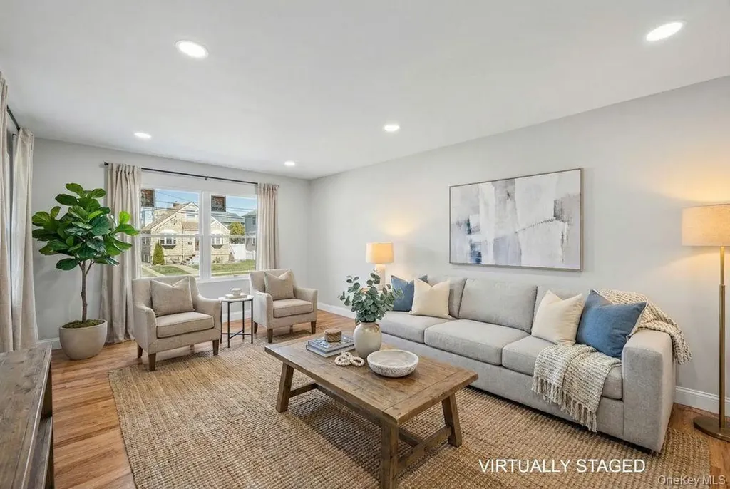 19 Rugby Road Merrick NY 11566