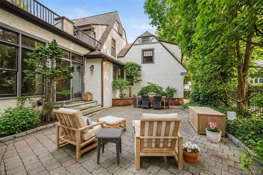 42 Sturgis Road Bronxville NY 10708