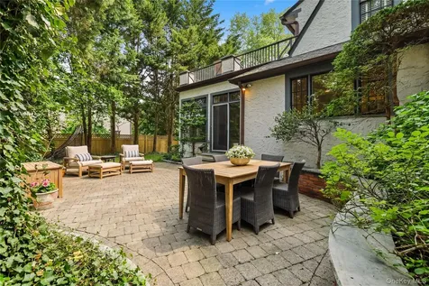 42 Sturgis Road Bronxville NY 10708