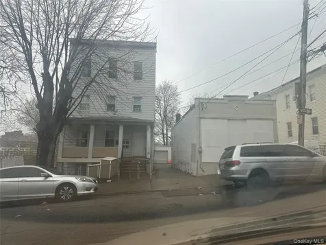 17 Chestnut Street Yonkers NY 10701