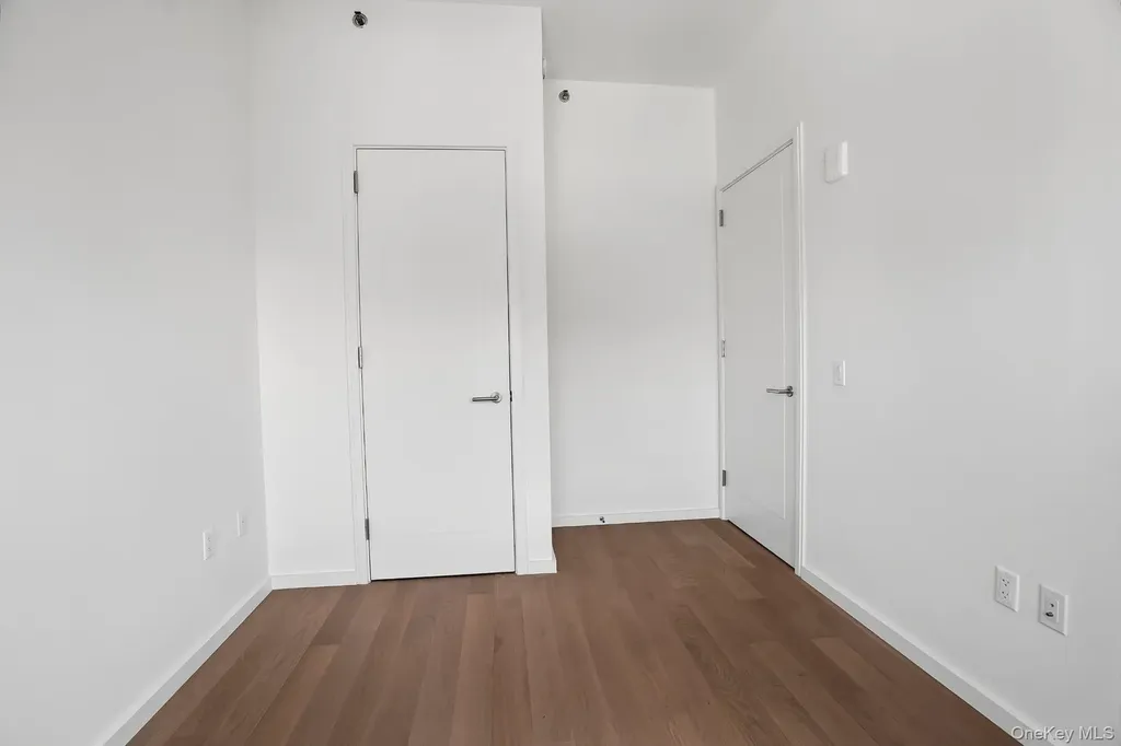 13327 39th Avenue Flushing NY 11354