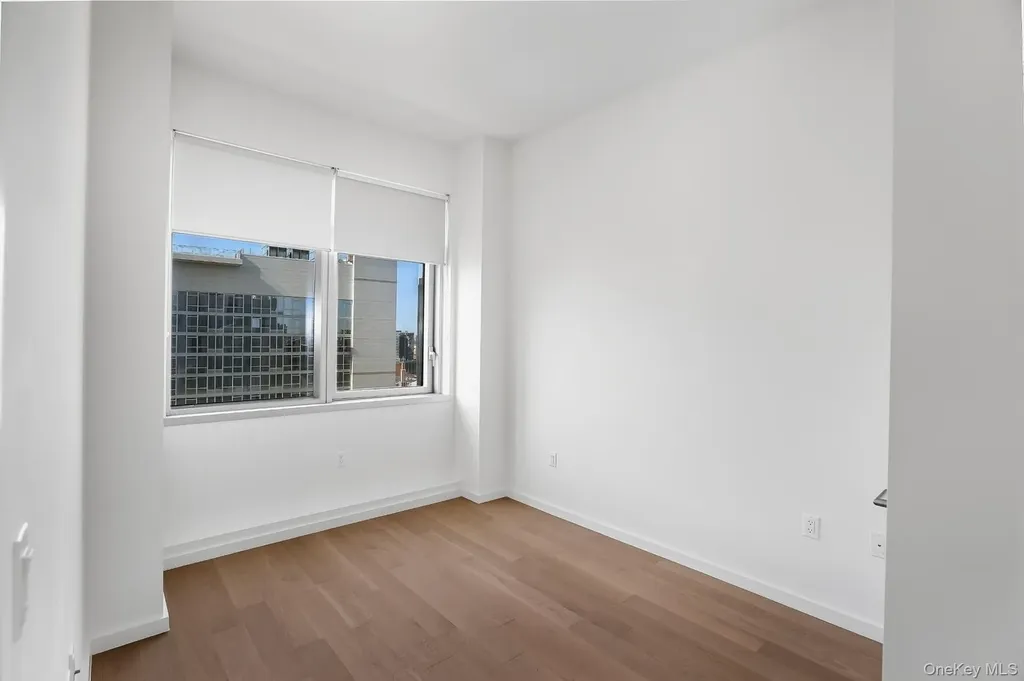 13327 39th Avenue Flushing NY 11354
