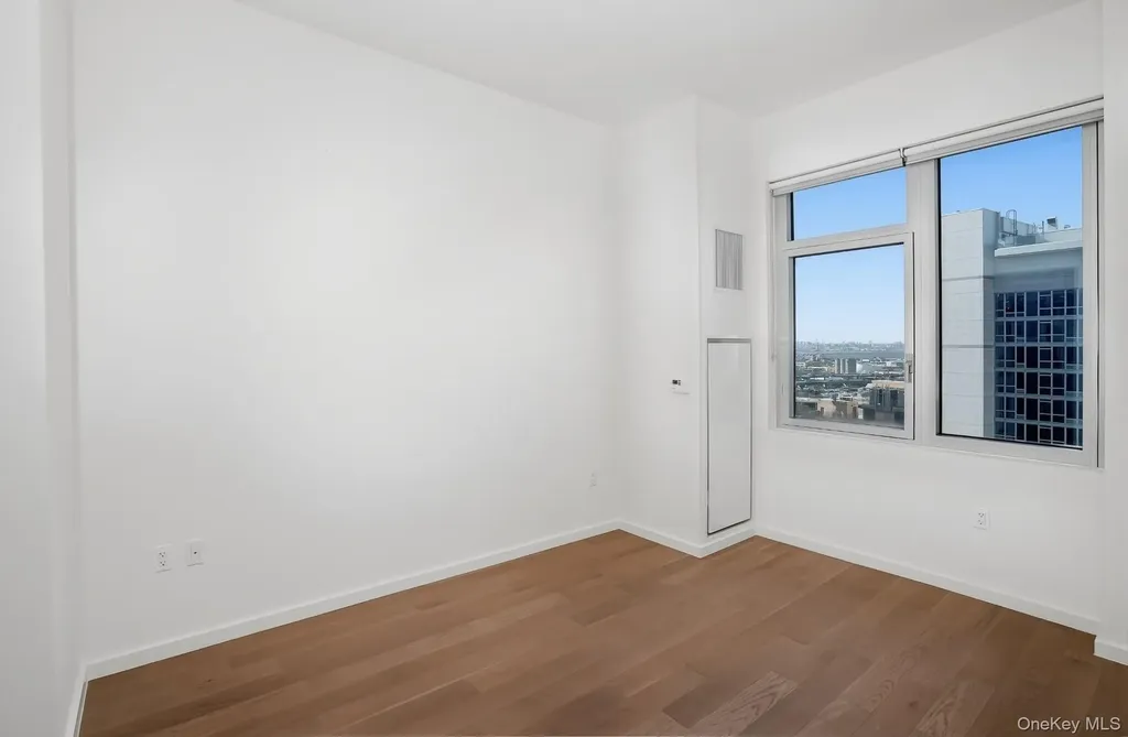 13327 39th Avenue Flushing NY 11354