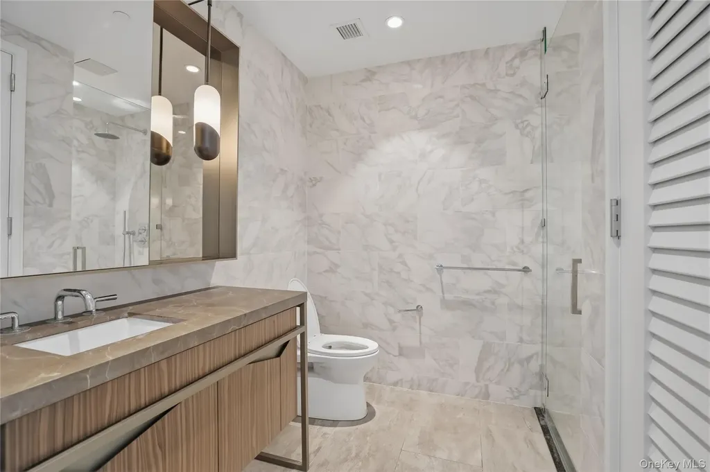 13327 39th Avenue Flushing NY 11354