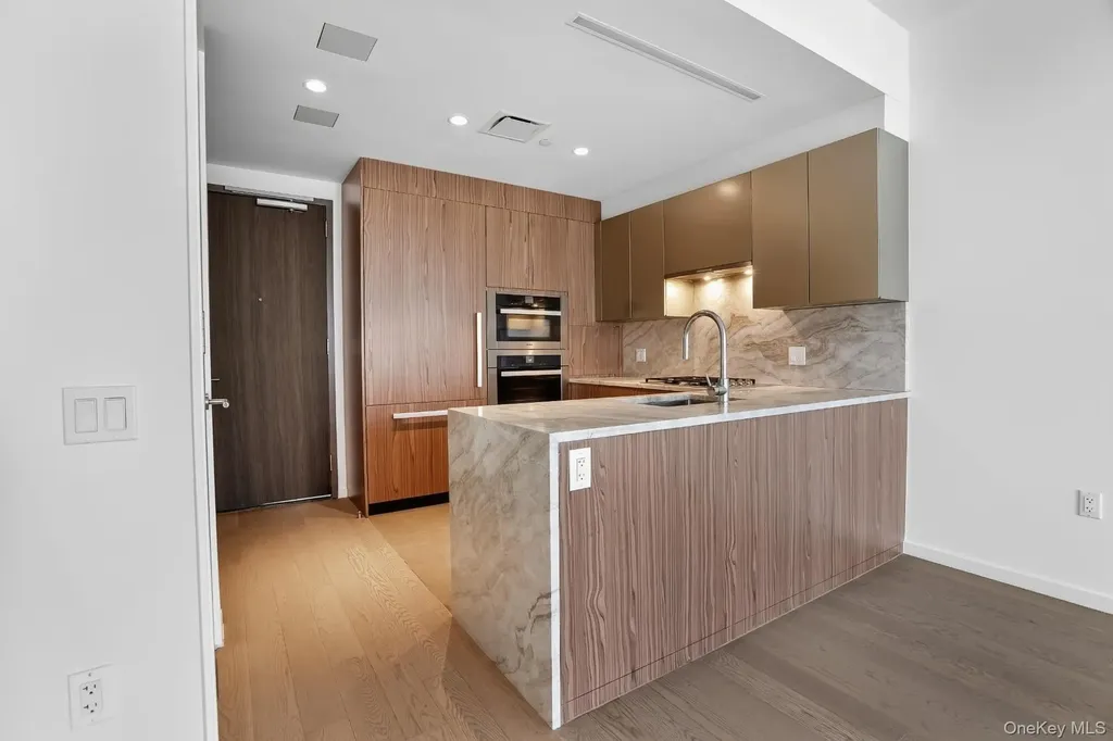 13327 39th Avenue Flushing NY 11354