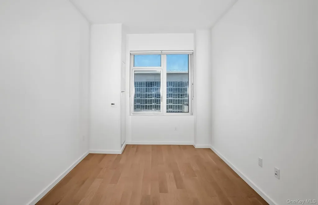 13327 39th Avenue Flushing NY 11354