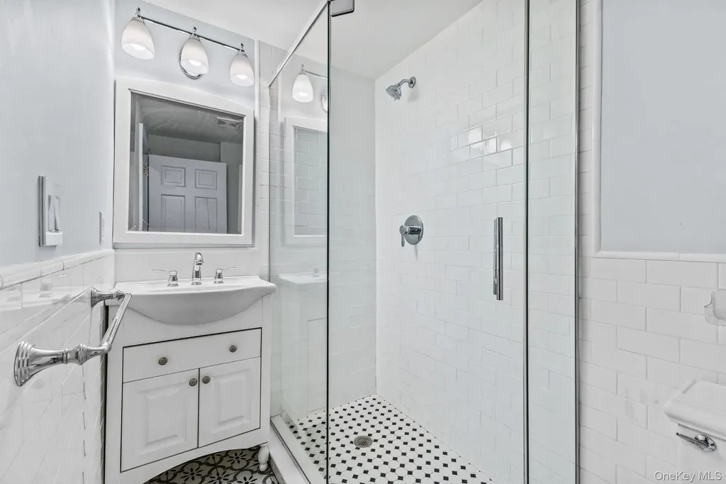 12 Lake Avenue Bronxville NY 10708