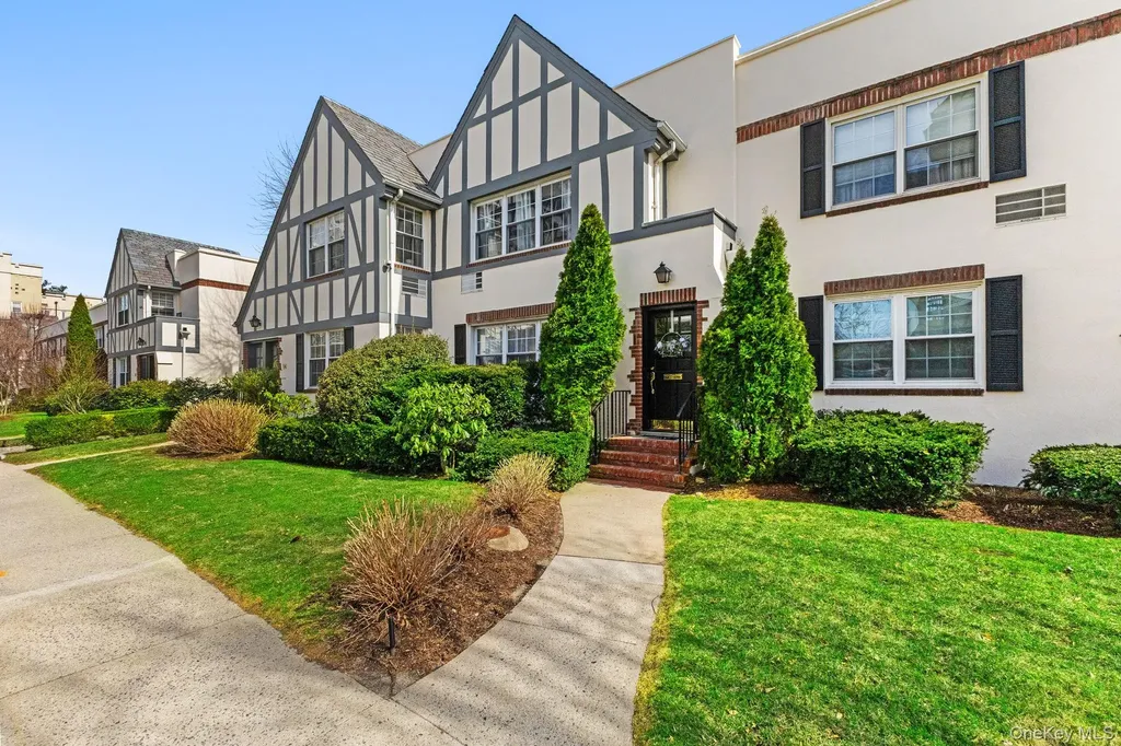 12 Lake Avenue Bronxville NY 10708