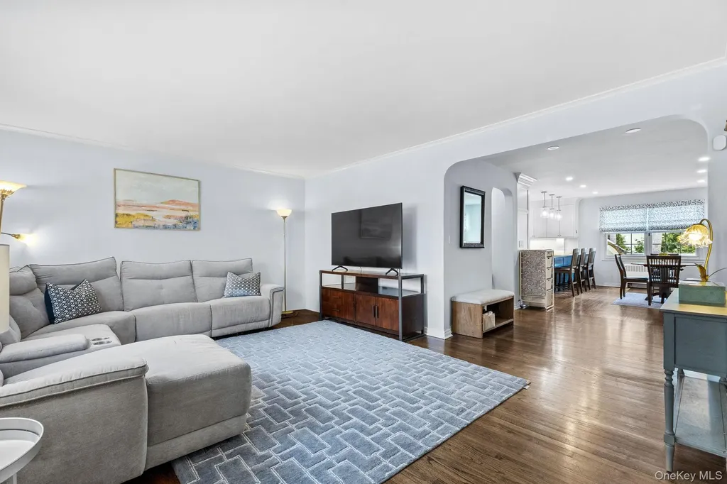 12 Lake Avenue Bronxville NY 10708