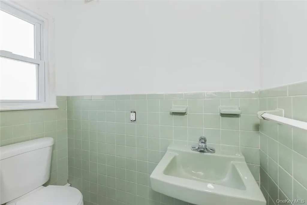 433 Palmer Road Yonkers NY 10701