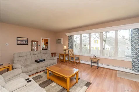 12 Crest Road Danbury CT 06811