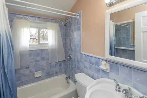 12 Crest Road Danbury CT 06811