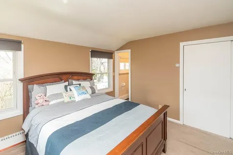 12 Crest Road Danbury CT 06811