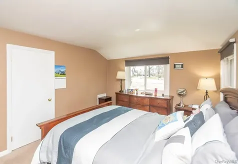 12 Crest Road Danbury CT 06811