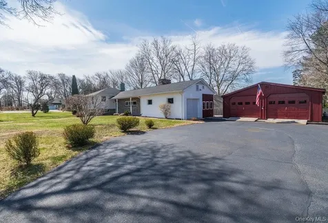 12 Crest Road Danbury CT 06811