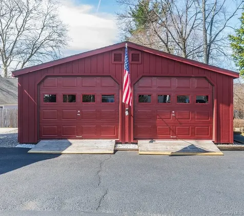 12 Crest Road Danbury CT 06811