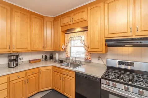 12 Crest Road Danbury CT 06811