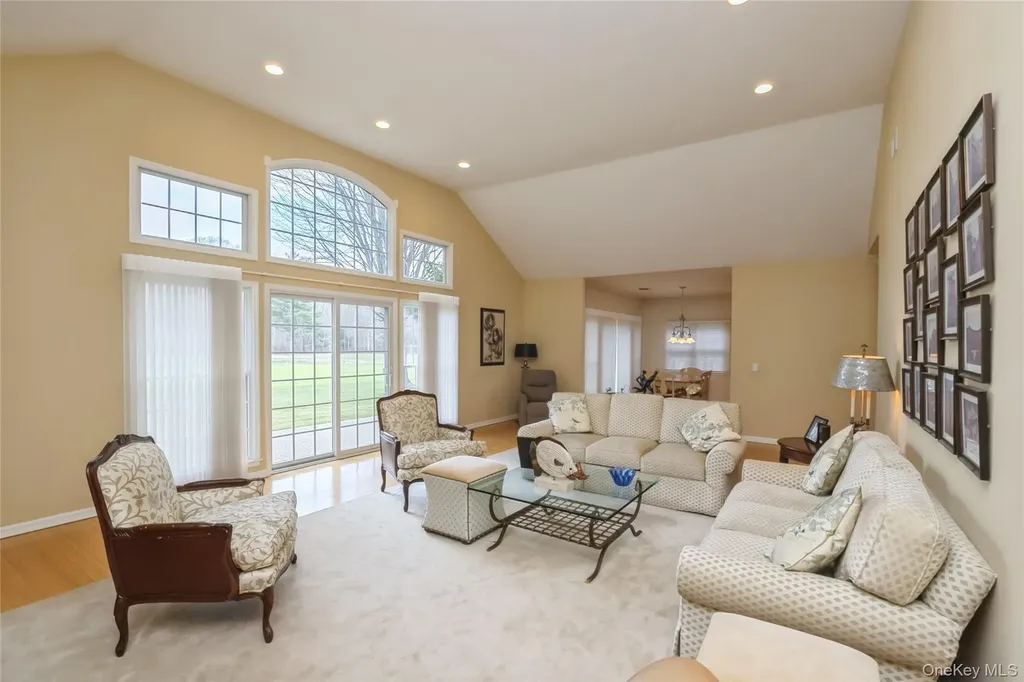 30 Redan Drive Smithtown NY 11787