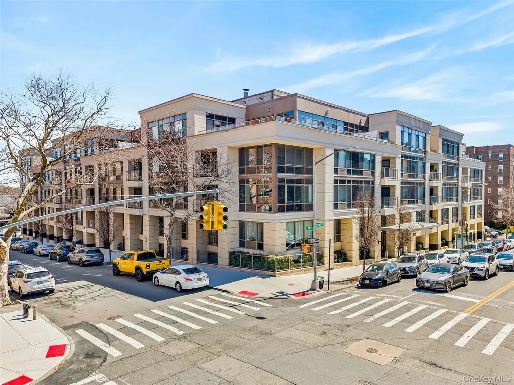 6405 Yellowstone Boulevard Forest Hills NY 11375