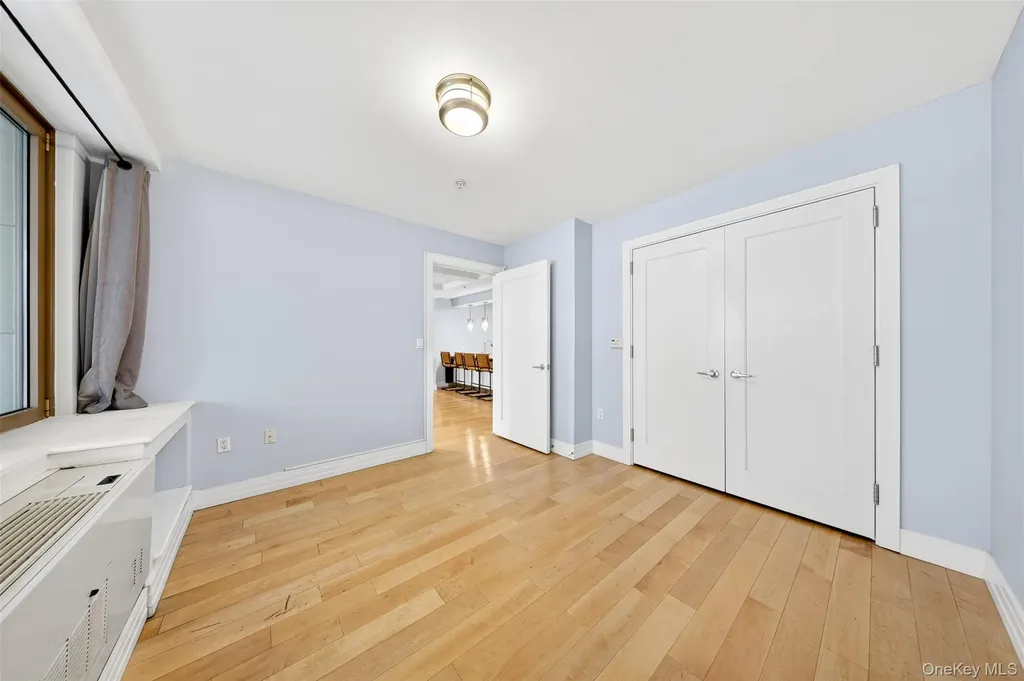6405 Yellowstone Boulevard Forest Hills NY 11375