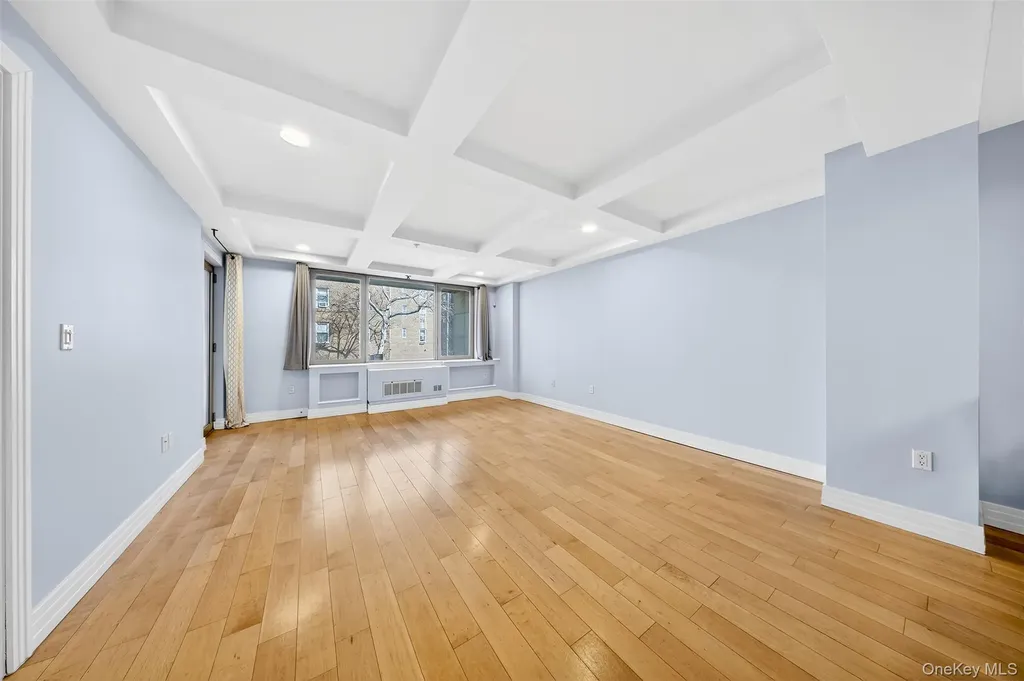 6405 Yellowstone Boulevard Forest Hills NY 11375