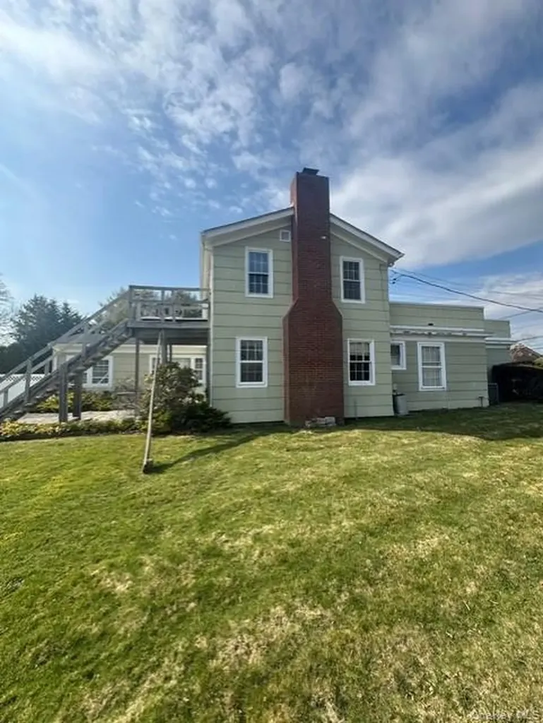 323 Mill Road Westhampton Beach NY 11978