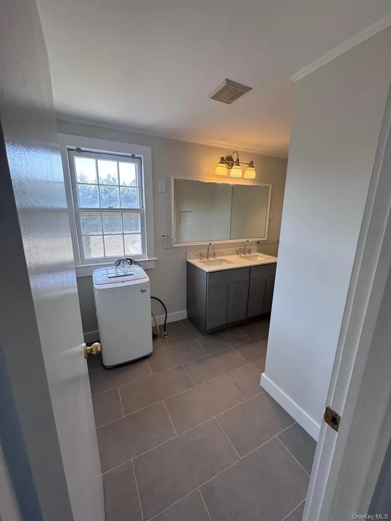323 Mill Road Westhampton Beach NY 11978