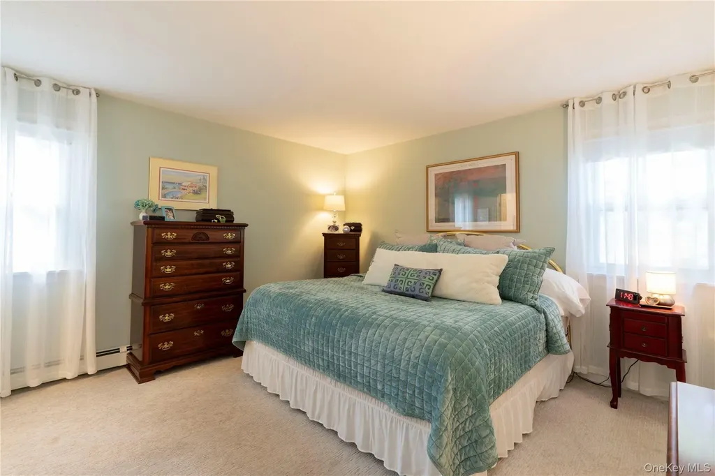 4 Tanglewood Lane Poughkeepsie NY 12603