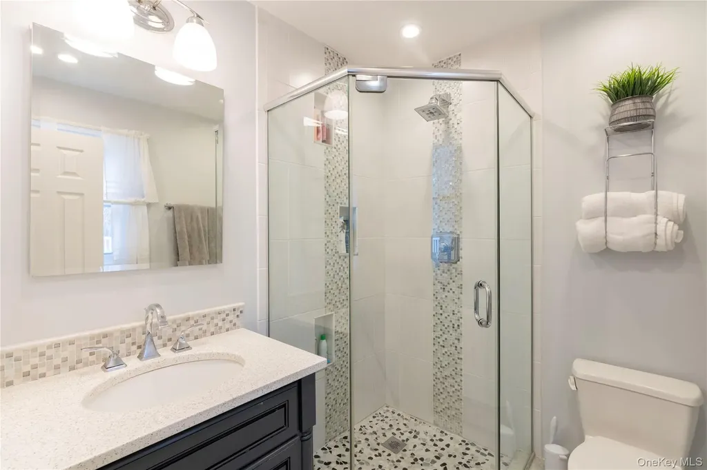 4 Tanglewood Lane Poughkeepsie NY 12603